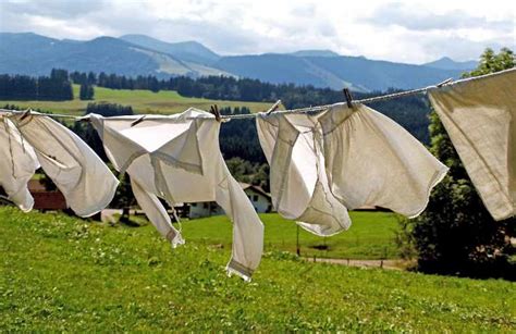 maglie bianche ingiallite